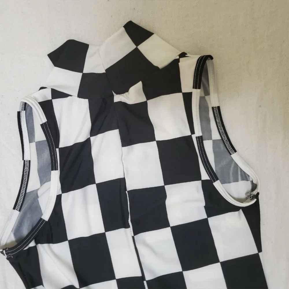 Checkered dress medium - Picture 2 of 3